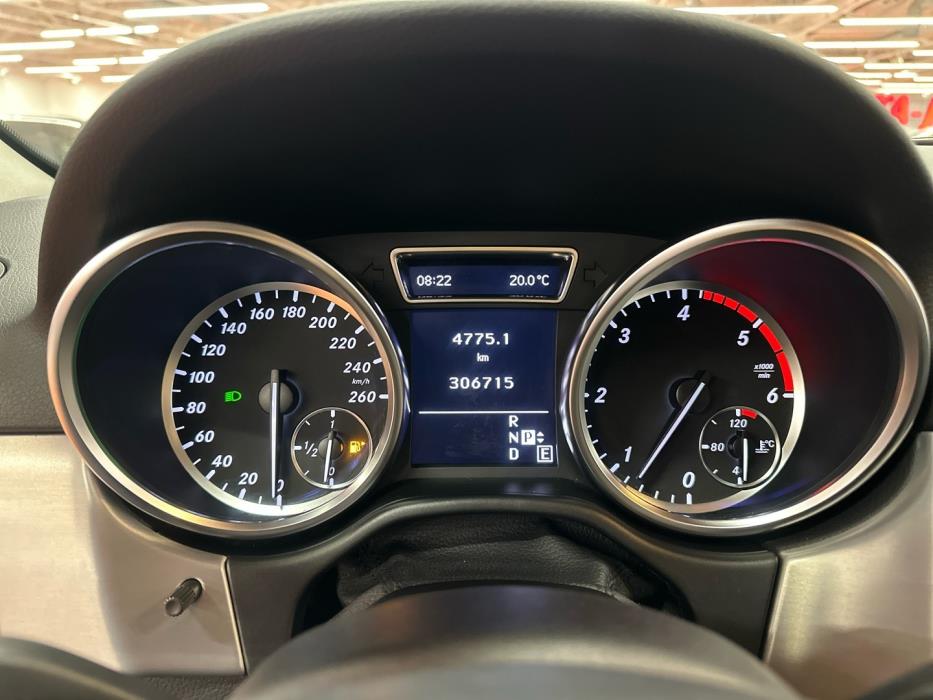 MERCEDES-BENZ ML 2011