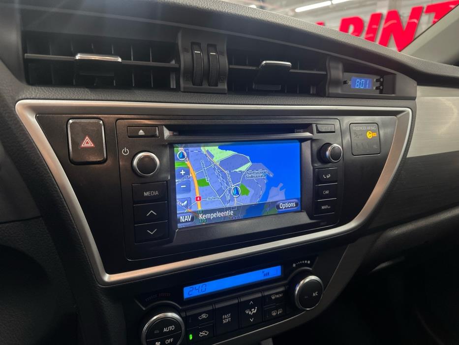 TOYOTA Auris 2014