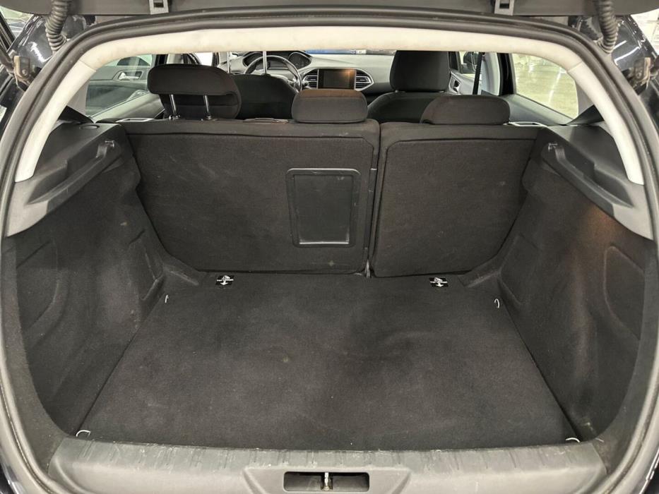 PEUGEOT 308 2013