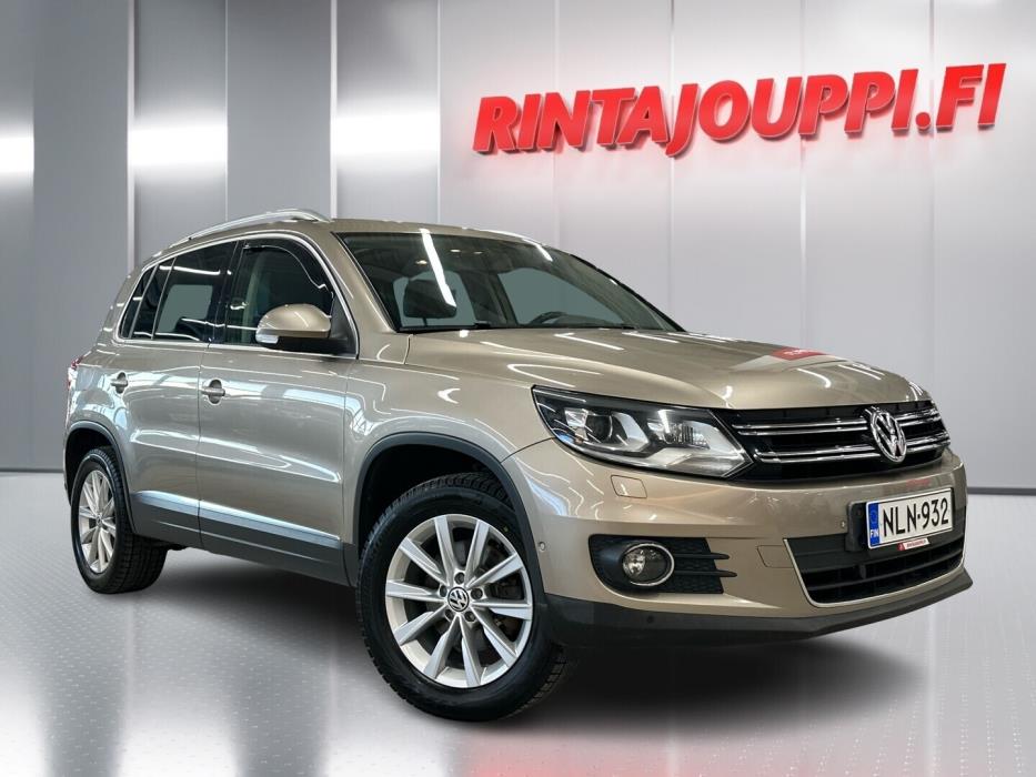 VOLKSWAGEN Tiguan 2012