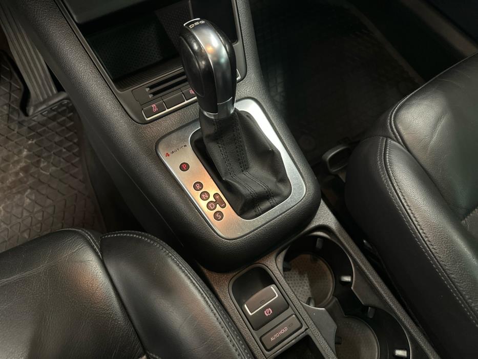 VOLKSWAGEN Tiguan 2012