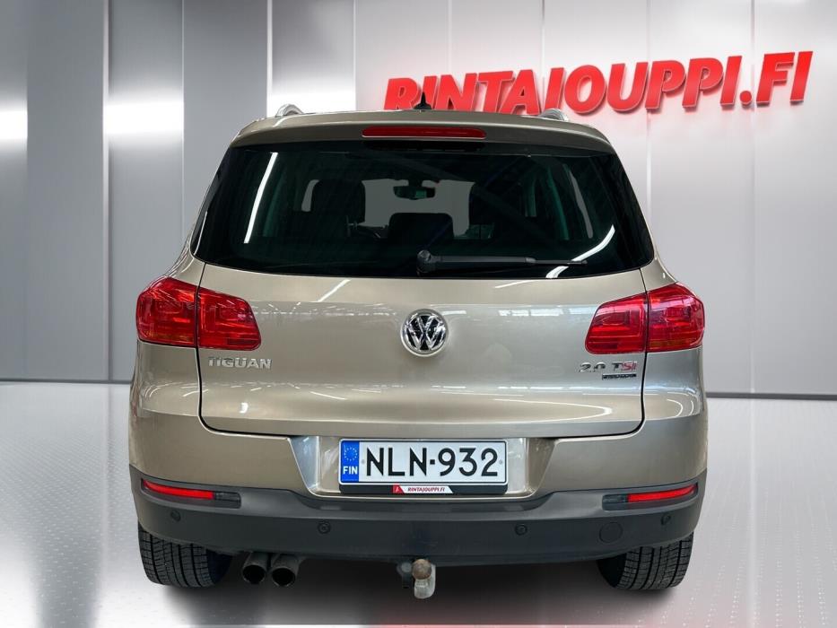 VOLKSWAGEN Tiguan 2012