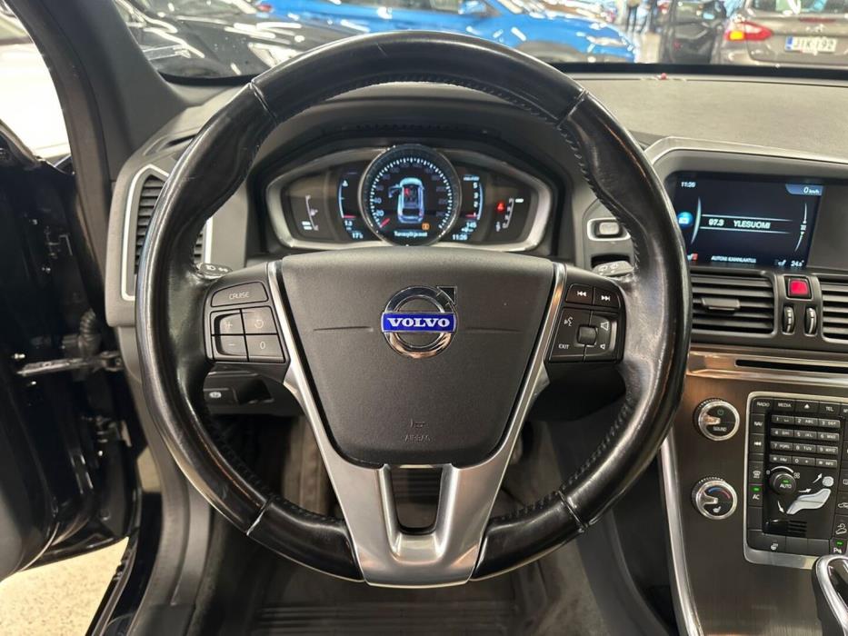 VOLVO XC60 2015