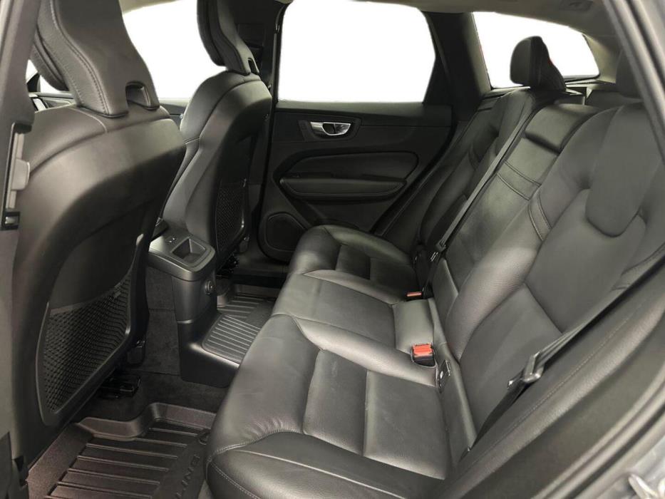 VOLVO XC60 2020