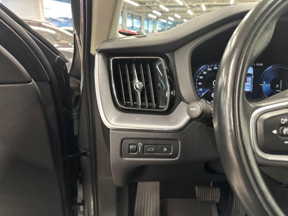 VOLVO XC60 2020