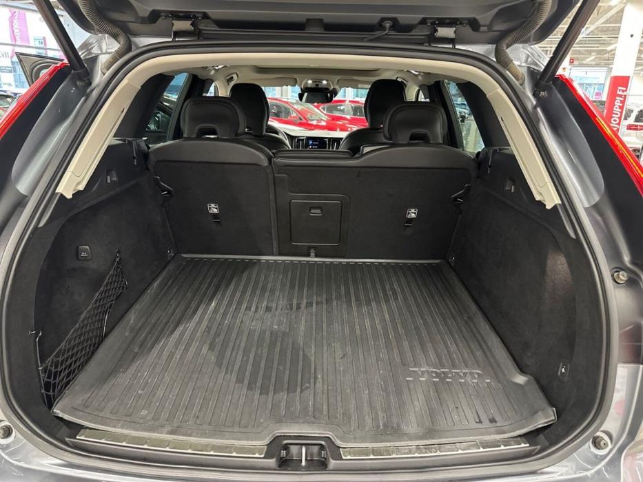 VOLVO XC60 2020