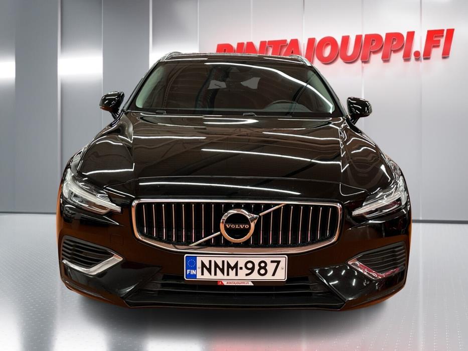 VOLVO V60 2021