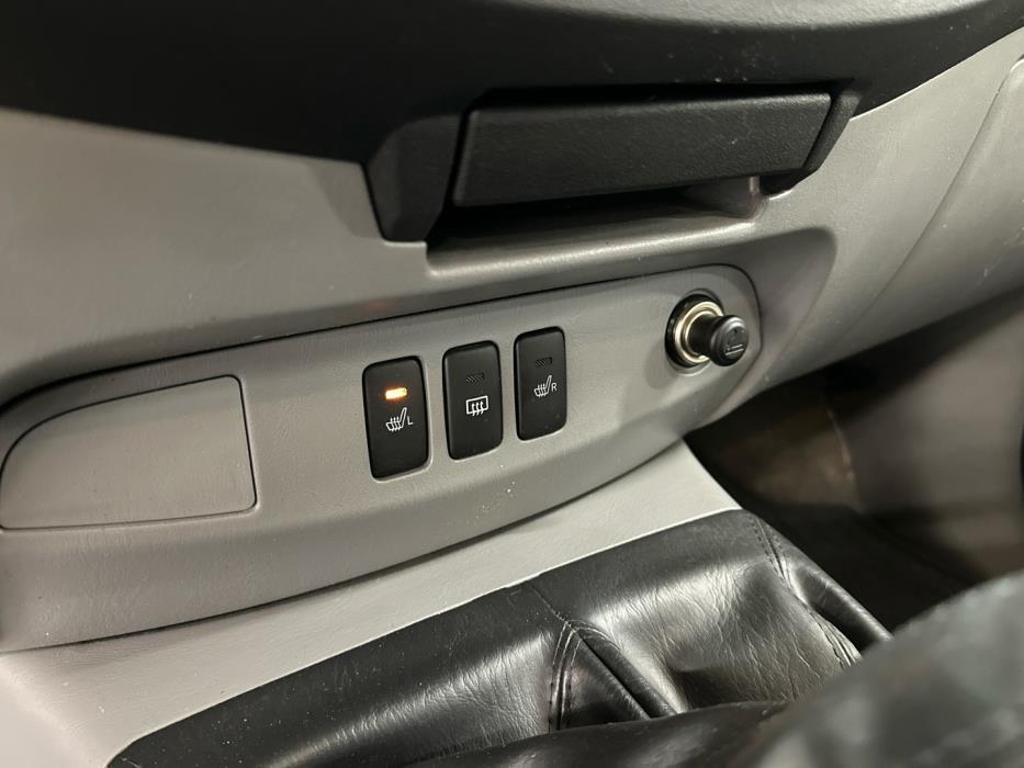 TOYOTA Hilux 2012