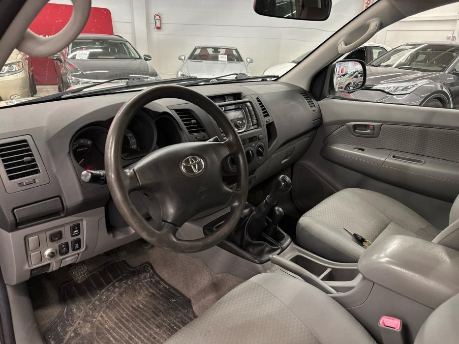 TOYOTA Hilux 2012