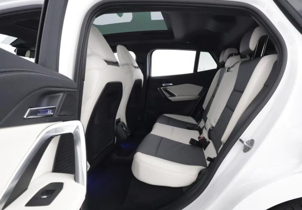 BMW iX2 2024