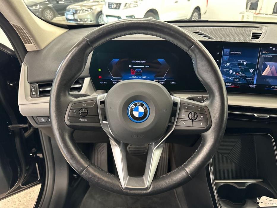BMW iX1 2024
