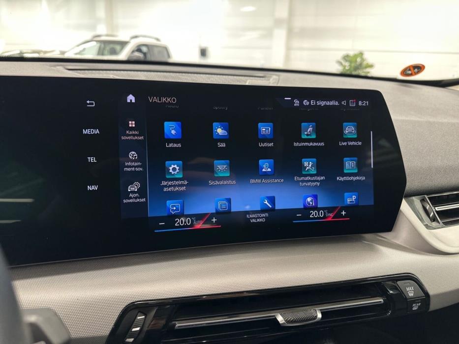 BMW iX1 2024