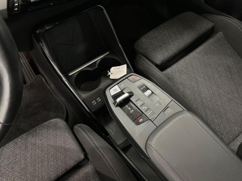 BMW iX1 2024