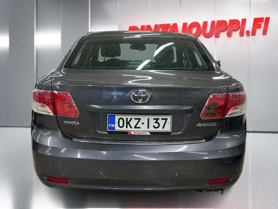 TOYOTA Avensis 2010