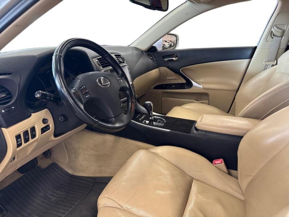 LEXUS IS 2006