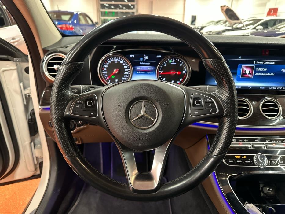 MERCEDES-BENZ E 2017