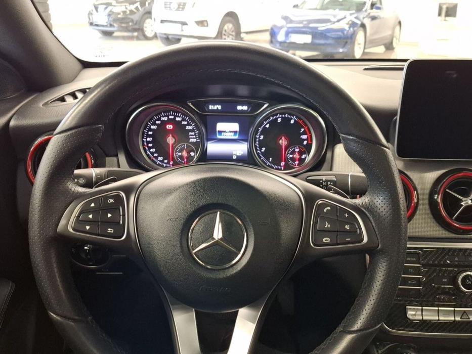 MERCEDES-BENZ CLA 2018