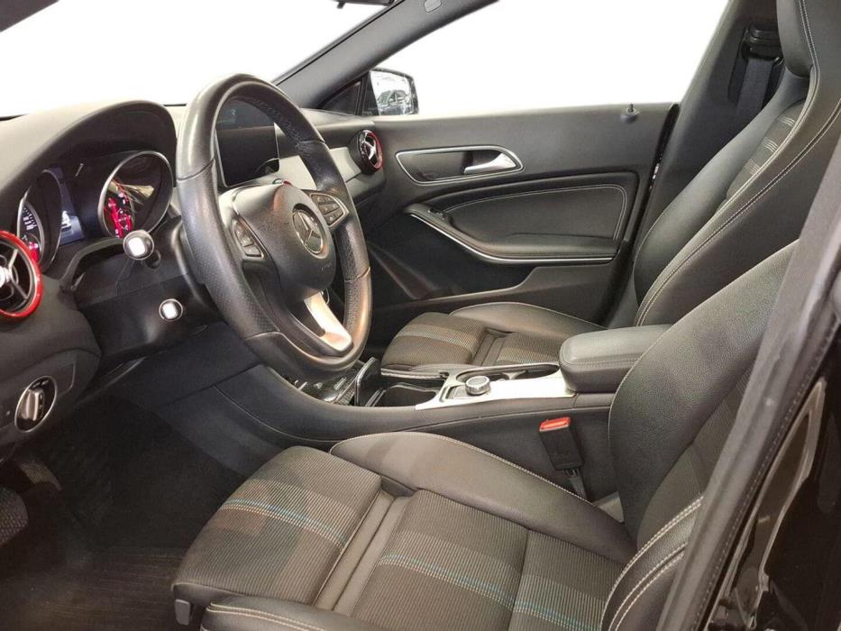 MERCEDES-BENZ CLA 2018
