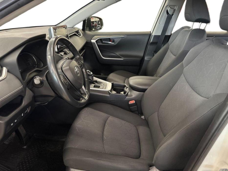 TOYOTA RAV4 2021