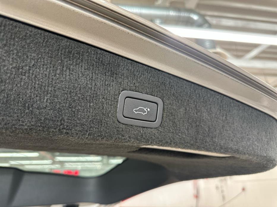 VOLVO XC70 2010