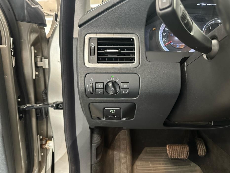 VOLVO XC70 2010