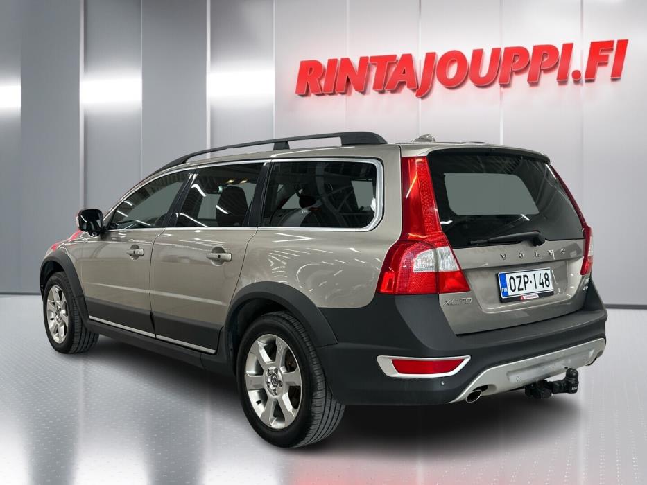 VOLVO XC70 2010