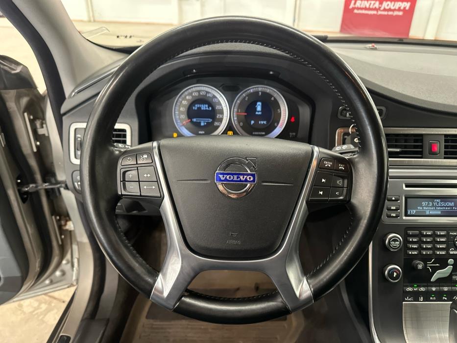 VOLVO XC70 2010