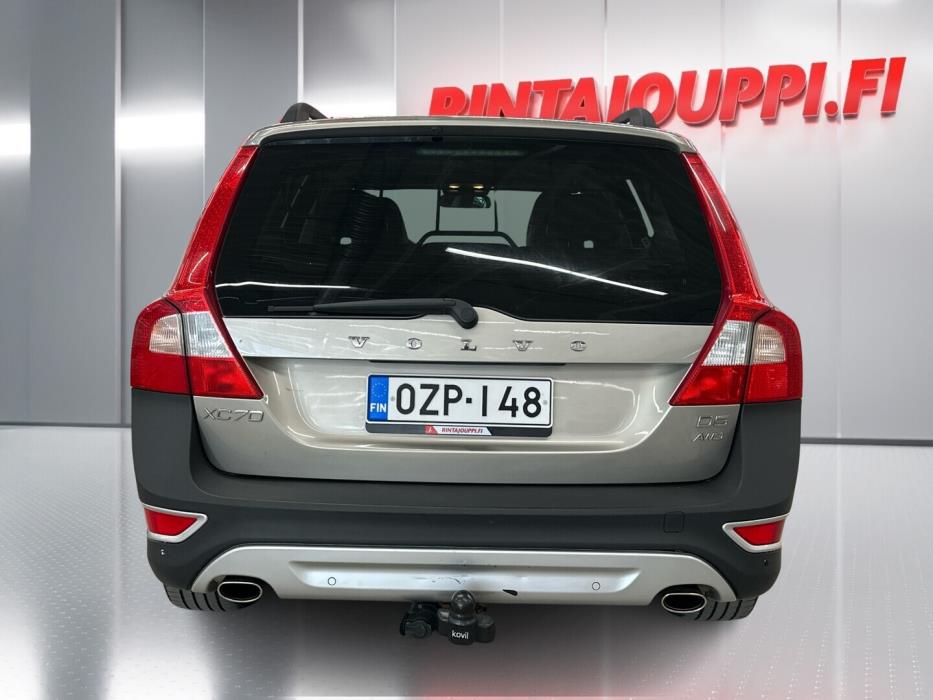 VOLVO XC70 2010