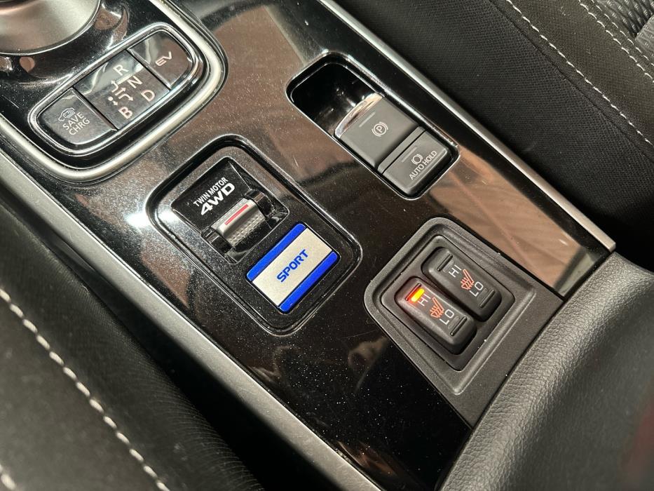 MITSUBISHI Outlander PHEV 2020