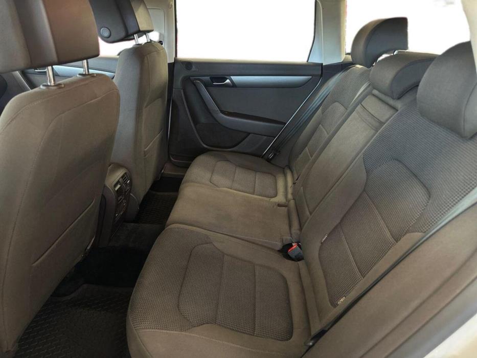 VOLKSWAGEN Passat 2013