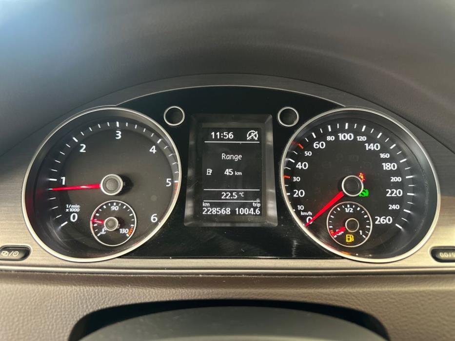 VOLKSWAGEN Passat 2013