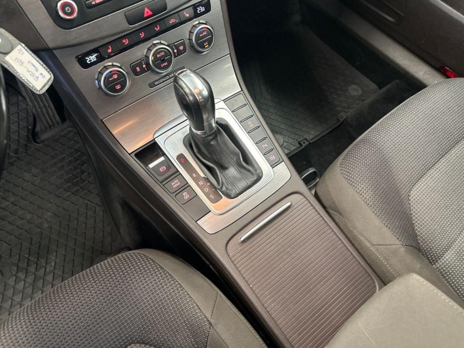 VOLKSWAGEN Passat 2013