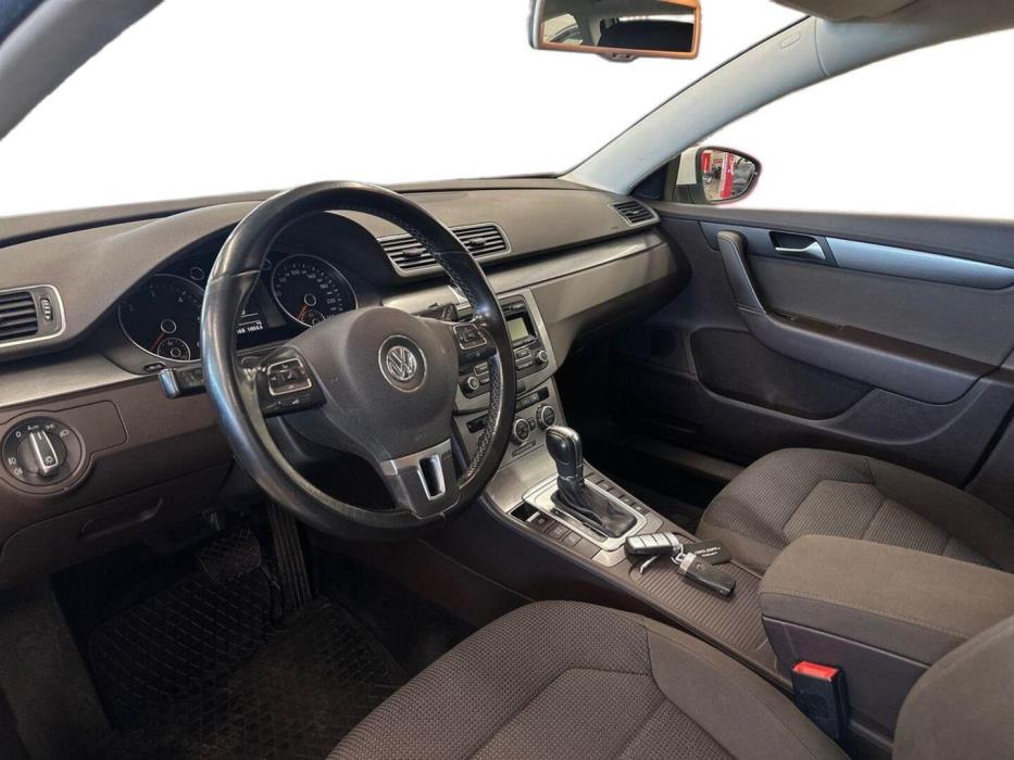VOLKSWAGEN Passat 2013