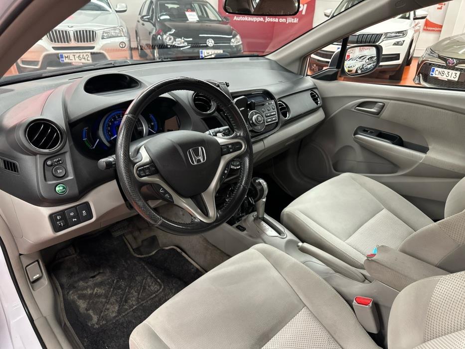 HONDA Insight 2011