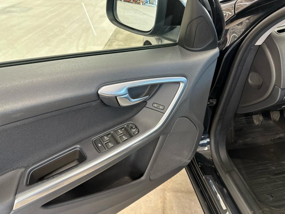 VOLVO S60 2011