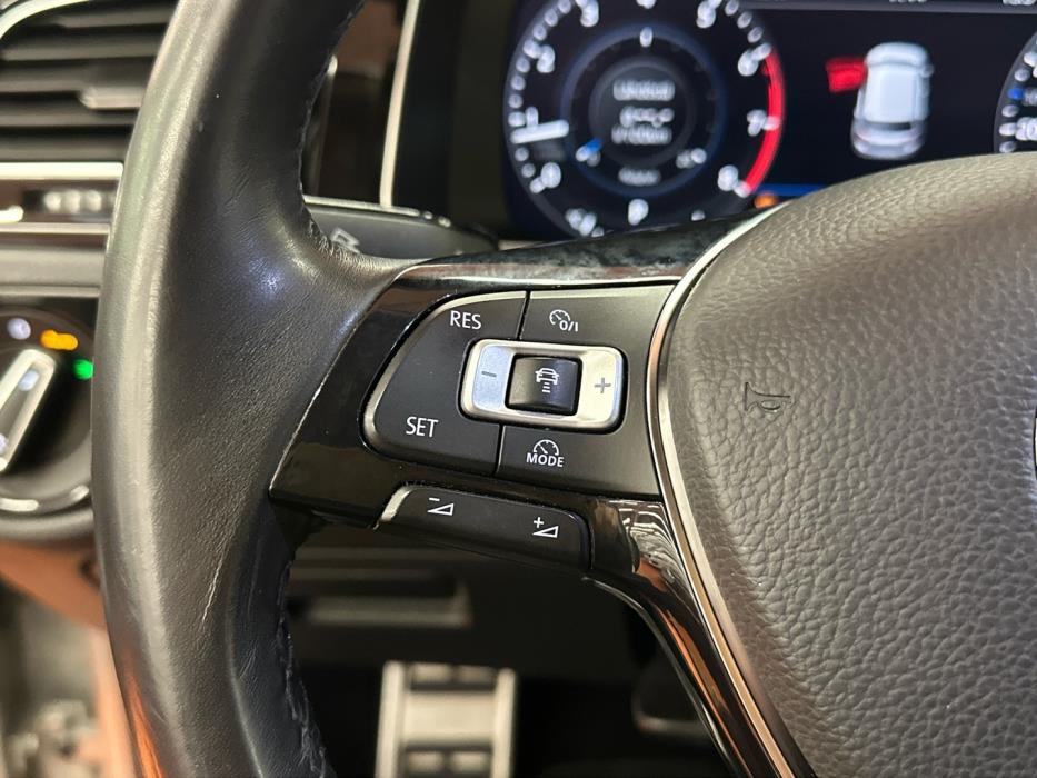 VOLKSWAGEN Golf 2017