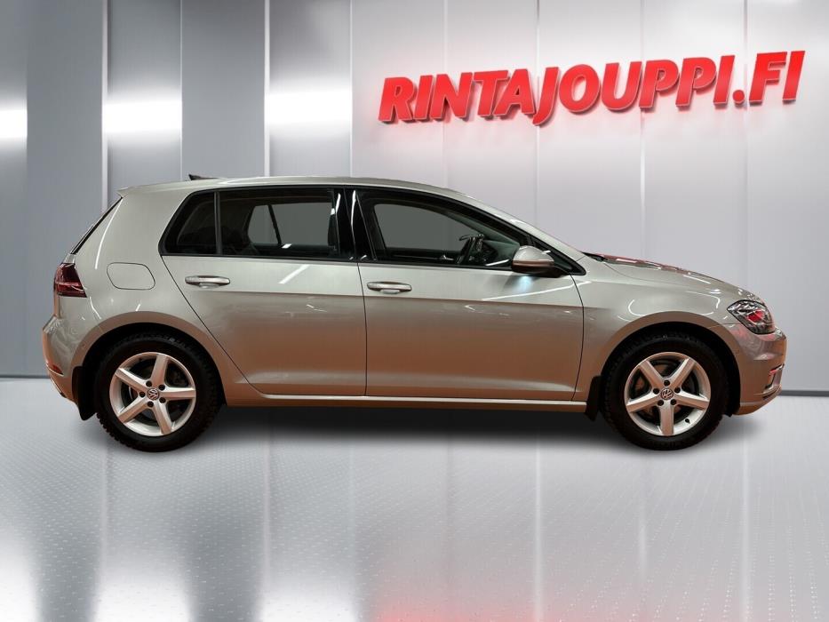 VOLKSWAGEN Golf 2017