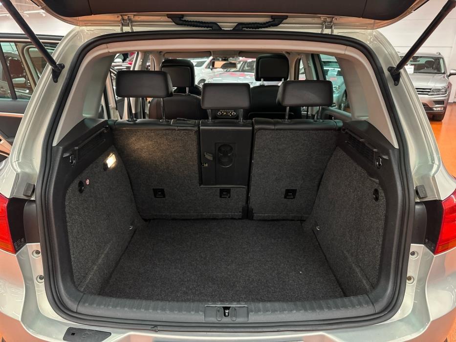 VOLKSWAGEN Tiguan 2012