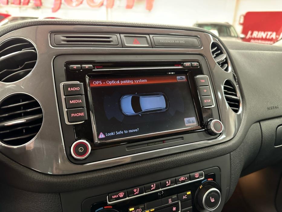 VOLKSWAGEN Tiguan 2012