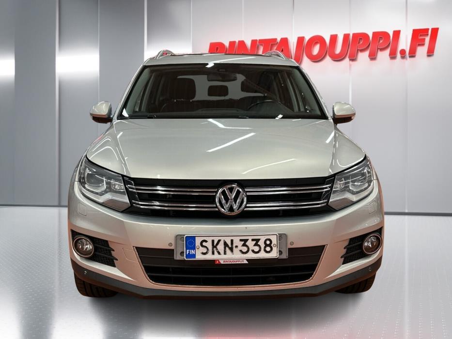 VOLKSWAGEN Tiguan 2012