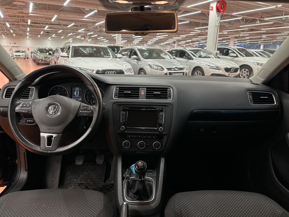 VOLKSWAGEN Jetta 2014