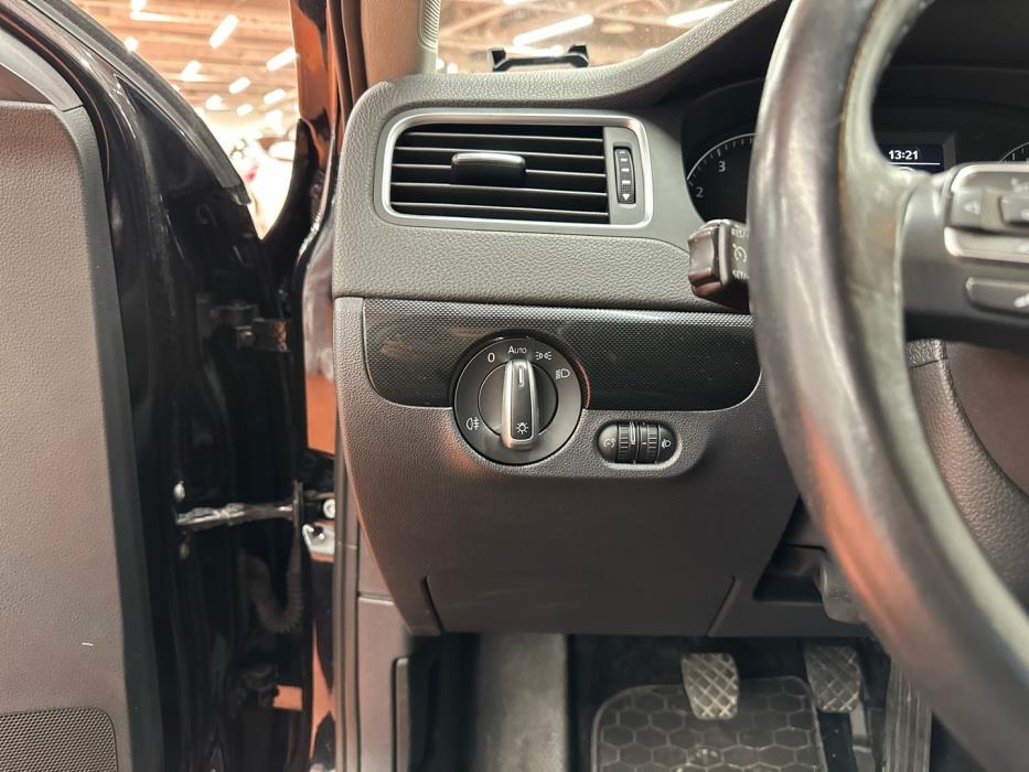 VOLKSWAGEN Jetta 2014