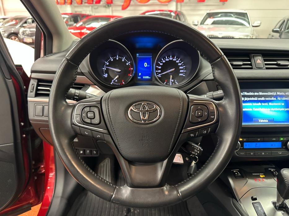 TOYOTA Avensis 2018