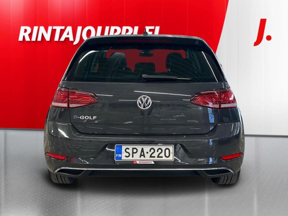 VOLKSWAGEN Golf 2020