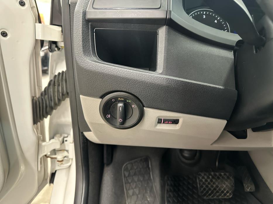 VOLKSWAGEN Transporter 2017