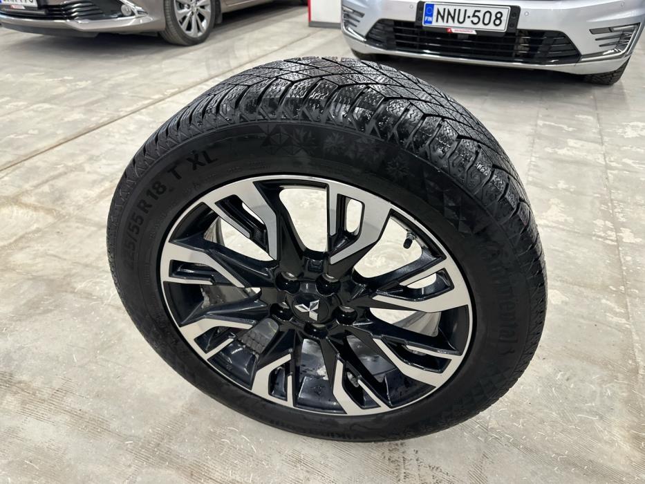 MITSUBISHI Outlander PHEV 2015