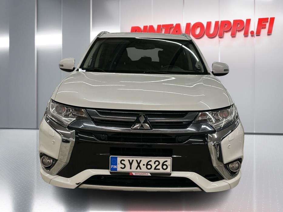MITSUBISHI Outlander PHEV 2015