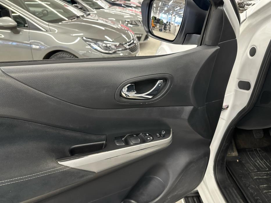 NISSAN Navara 2017