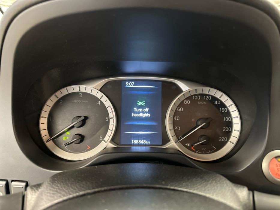 NISSAN Navara 2017