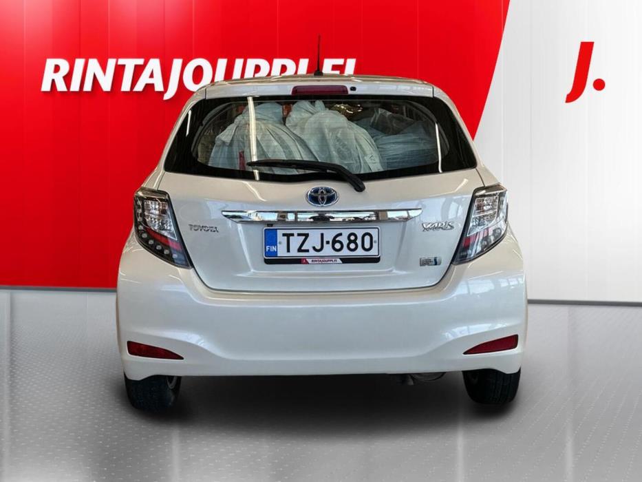 TOYOTA Yaris 2014